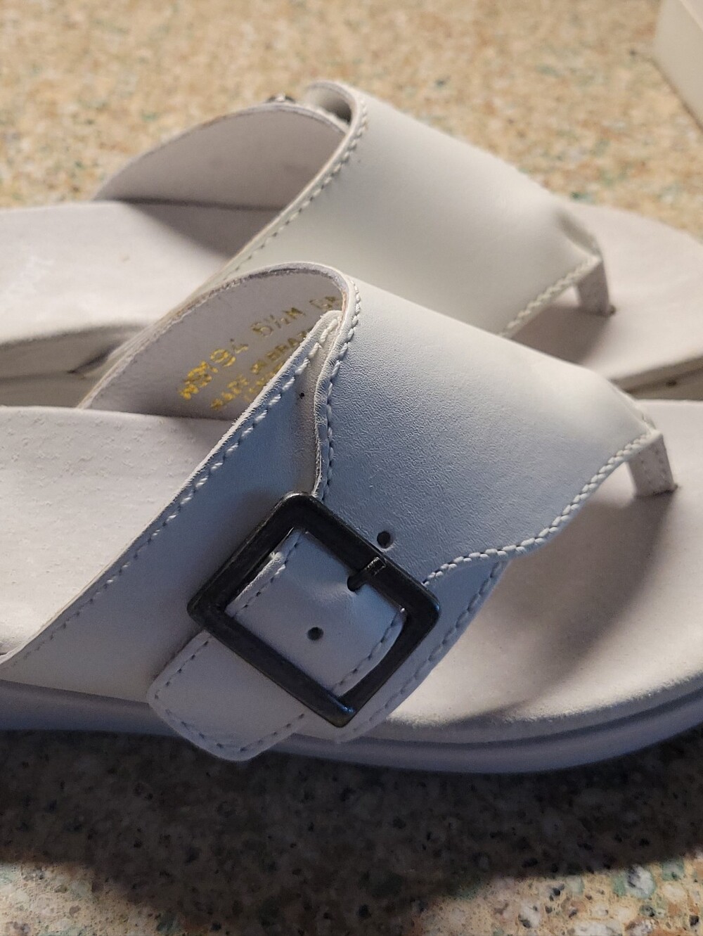 Rockport NEW White Sandsls 6 1/2 M - Picture 7 of 7
